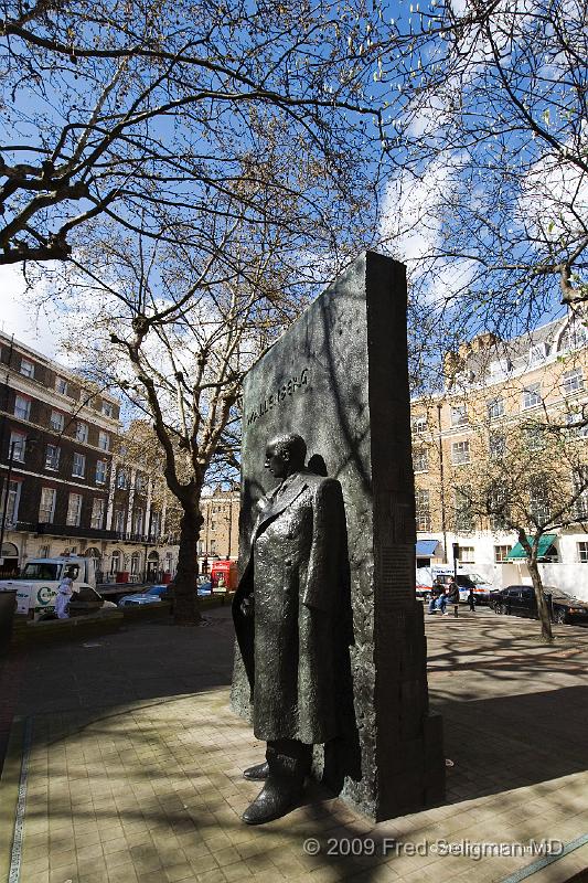 20090408_145330_D3 P1.jpg - Monument to Raoul Wallenberg